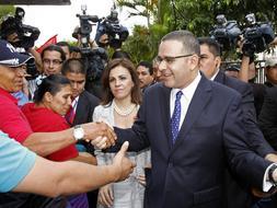 Representantes de El Salvador y Cuba firmaron este lunes el restablecimiento de relaciones